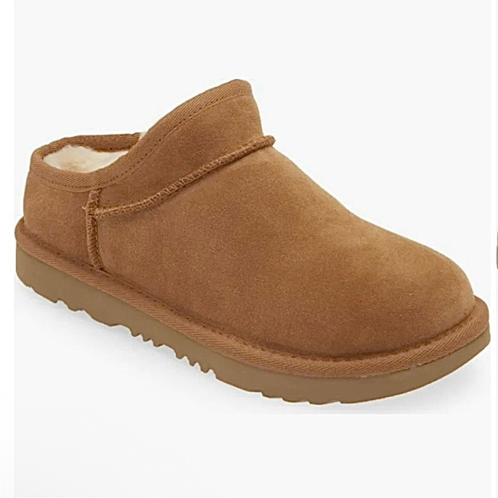 🆕- UGG Classic Bootie Indoor/ Outdoor Slipper. Kids Size:2 in Chestnut